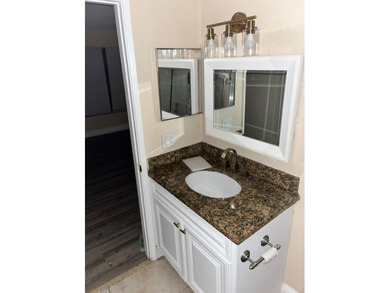 NICE 3/2 LOCATED ON THE HEART OF WEST PALM - photo 11