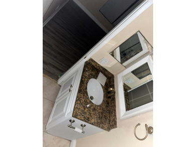 NICE 3/2 LOCATED ON THE HEART OF WEST PALM - photo 13