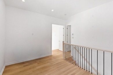 An exceptional opportunity to acquire a property on the shores - photo 17