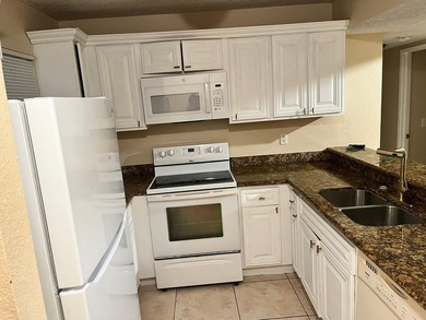 NICE 3/2 LOCATED ON THE HEART OF WEST PALM - photo 21