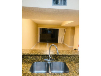 NICE 3/2 LOCATED ON THE HEART OF WEST PALM - photo 32