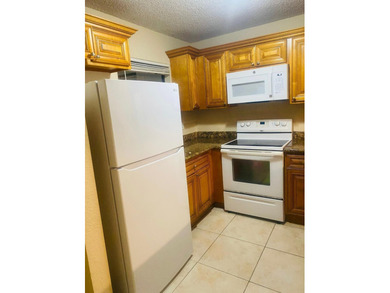 NICE 3/2 LOCATED ON THE HEART OF WEST PALM - photo 33