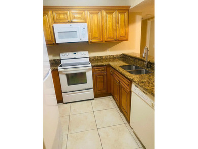 NICE 3/2 LOCATED ON THE HEART OF WEST PALM - photo 34