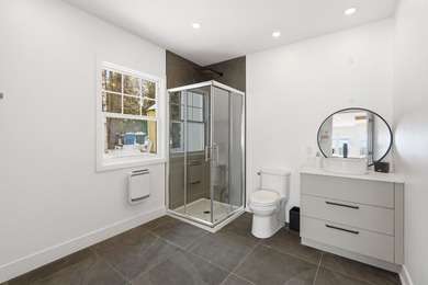 An exceptional opportunity to acquire a property on the shores - photo 36