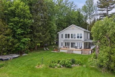 An exceptional opportunity to acquire a property on the shores - photo 40