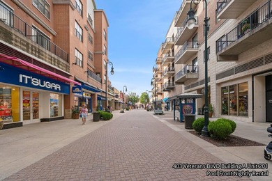 Location, amenities, and convenience all come together at this - photo 10