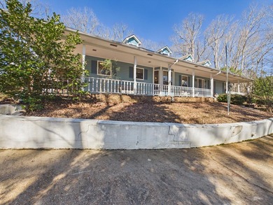 This spacious 4 bedroom 3.5 bath home offers approximately 3,079 - photo 6