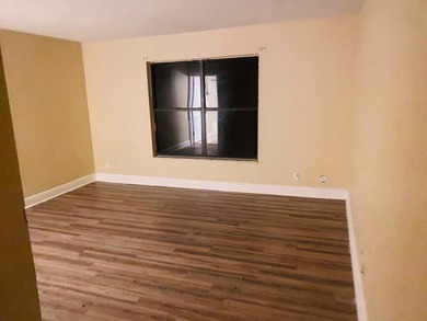 NICE 3/2 LOCATED ON THE HEART OF WEST PALM - photo 48
