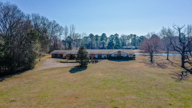 Welcome to this special lakefront property on 5 peaceful acres - photo 2