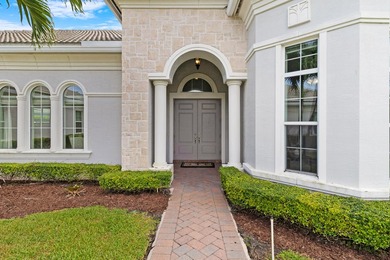 Flexible 4-bedroom home with a large guest suite/office that - photo 6