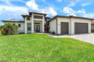 Direct Gulf Sailboat Access home with wide lake views! Built in - photo 4
