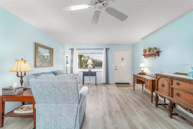 Welcome home to this beautifully updated Birmingham model villa - photo 8
