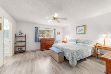 Welcome home to this beautifully updated Birmingham model villa - photo 10