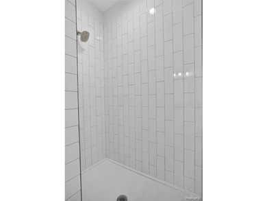 Brand new END-UNIT RANCH condo! Fully complete and ready for you - photo 12