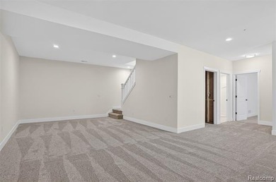 Brand new END-UNIT RANCH condo! Fully complete and ready for you - photo 16