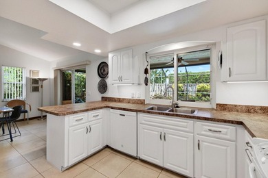 3 bedroom-2 bathroom CBS home with a Saltwater Pool and a Rare 2 - photo 17