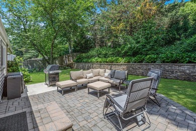 Welcome to this beautiful 4-bedroom, 2-bathroom Colonial ideally - photo 23