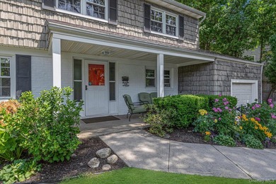 Welcome to this beautiful 4-bedroom, 2-bathroom Colonial ideally - photo 25