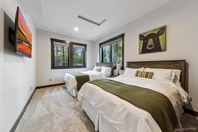 Backing to Bijou Golf Course on a flat, highly usable .63-acre - photo 31
