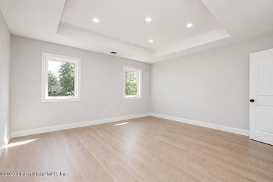 Welcome to 219 Barnard Avenue - a stunning newly constructed - photo 33