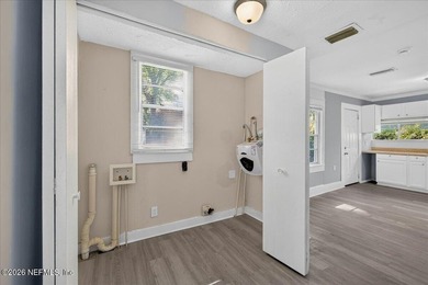 Back on the market and priced to sell! This beautifully updated - photo 4