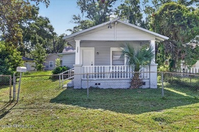Back on the market and priced to sell! This beautifully updated - photo 9