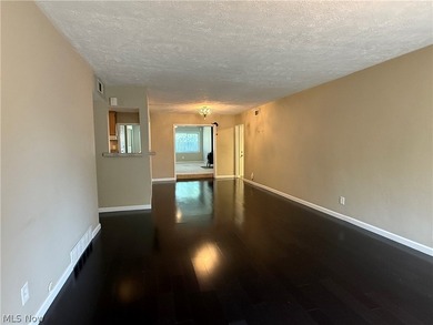 Welcome to this beautiful move-in-ready 3 bedroom 2 bath 1761 sq - photo 5