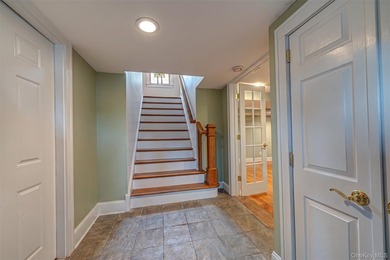 Enjoy breathtaking views overlooking Huntington Bay from this - photo 7