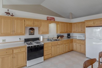 Discover your perfect lakeside retreat on stunning Boy Lake, one - photo 11