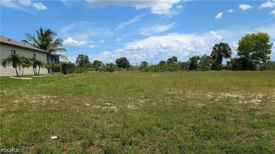 Build your new home on this beautiful waterfront lot (.24 acres) - photo 3