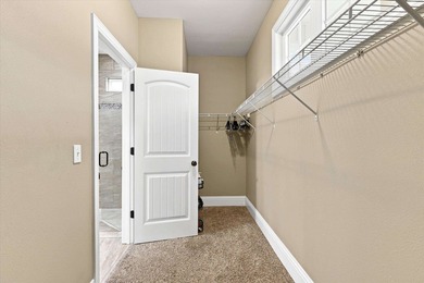 Welcome home to this beautifully maintained 4-bedroom, 2-bath - photo 22