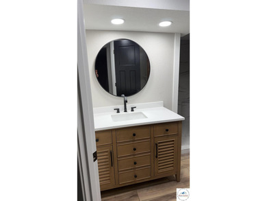 Fully Renovated, Like-New 3 Bedroom, 3 Bath Home with Modern - photo 30