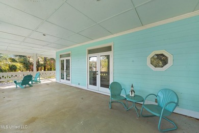 Southern Grace with Bonus Waterfront Lot just minutes from - photo 4