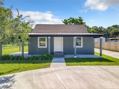 Lake Monroe Home Sale Pending in Sanford Florida