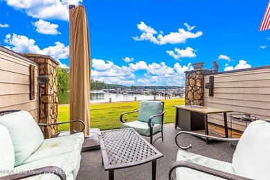 Updated | Furnished | Walk-out-to-water ground unit | Boat Slip - photo 3