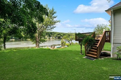 Prepare to experience lakefront living at its absolute best! Set - photo 6