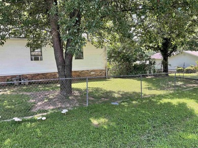 Investors or great family home located on a spacious FULLY - photo 2