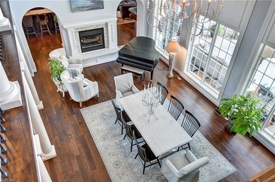 Custom built Manor by Jack Schoch in sought after Great Neck - photo 12