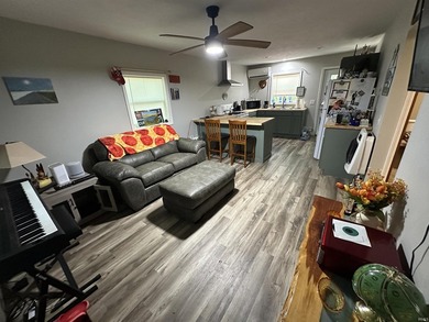 Enjoy the simplicity and convenience of this well-maintained - photo 9