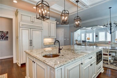 Custom built Manor by Jack Schoch in sought after Great Neck - photo 22