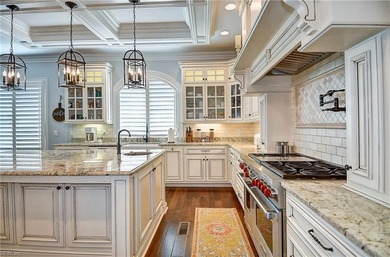 Custom built Manor by Jack Schoch in sought after Great Neck - photo 27