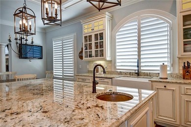 Custom built Manor by Jack Schoch in sought after Great Neck - photo 28