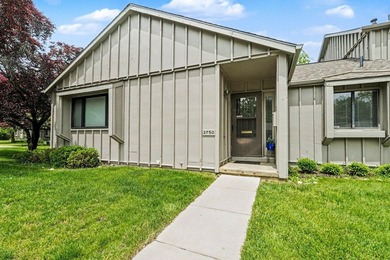 Peaceful, naturesque Parkview Hills living awaits! Explore the - photo 1