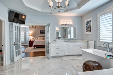 Custom built Manor by Jack Schoch in sought after Great Neck - photo 33