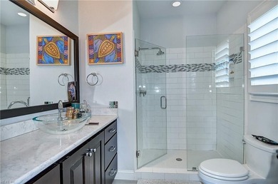 Custom built Manor by Jack Schoch in sought after Great Neck - photo 41