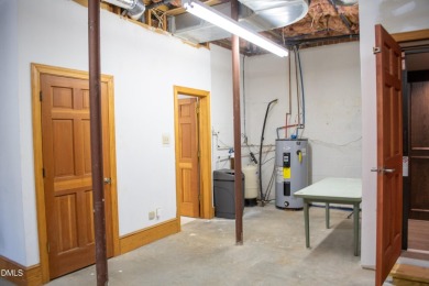 **Charming Family Home in Oxford - A Blend of Comfort and