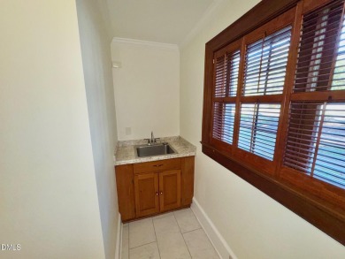 **Charming Family Home in Oxford - A Blend of Comfort and