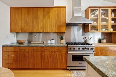 2710 Pine Ave. - photo 9
