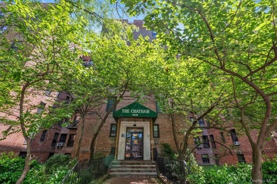 Welcome to your new home in the heart of Briarwood, Queens! This - photo 1