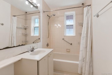 Welcome to your new home in the heart of Briarwood, Queens! This - photo 10